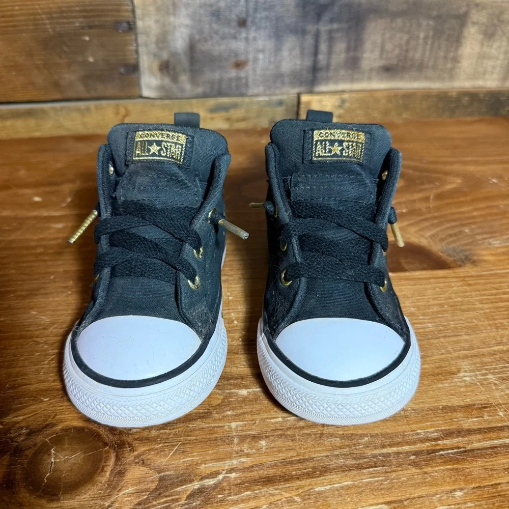 Converse Chuck Taylor All Star Toddler size‎ 7 Gold Star Canvas Street Sneakers